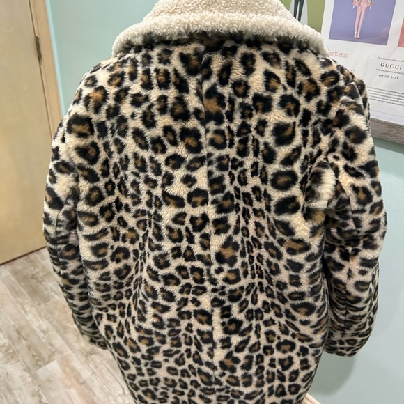 ๐๐Gap Faux Fur Cheetah Print Long Coat. Size medium - Picture 7 of 12